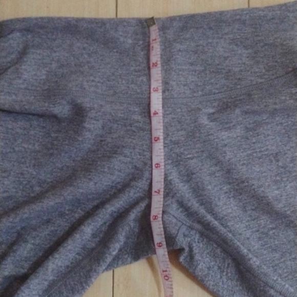 Lululemon Wunder Under Legging Size 4 light heathered grey - Picture 5 of 8